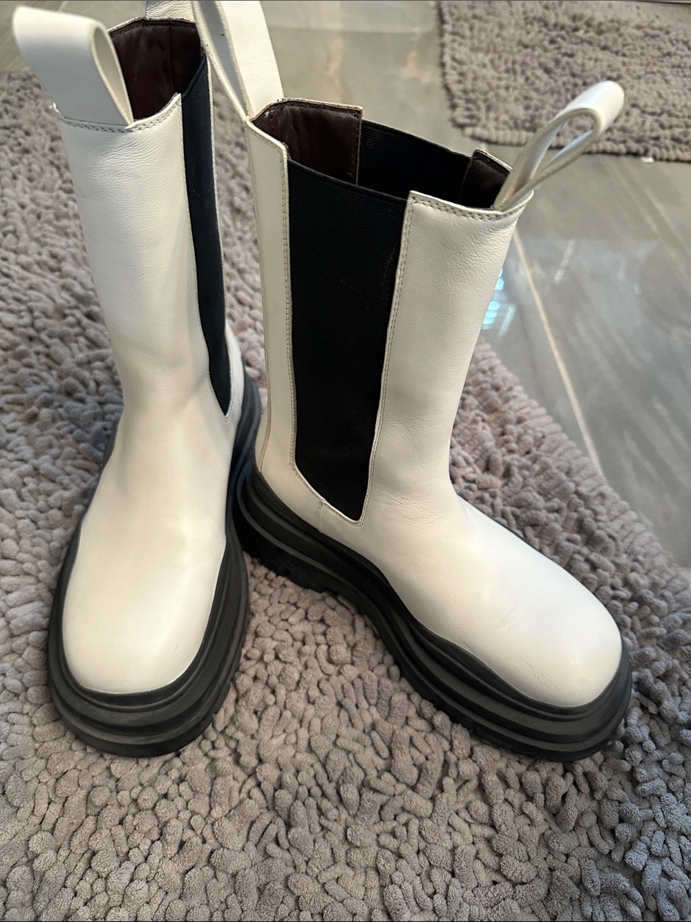 EUC Bottega Veneta Tire Boots White Platform Boots with Black Panels EU 39 US 8 - Picture 2 of 6